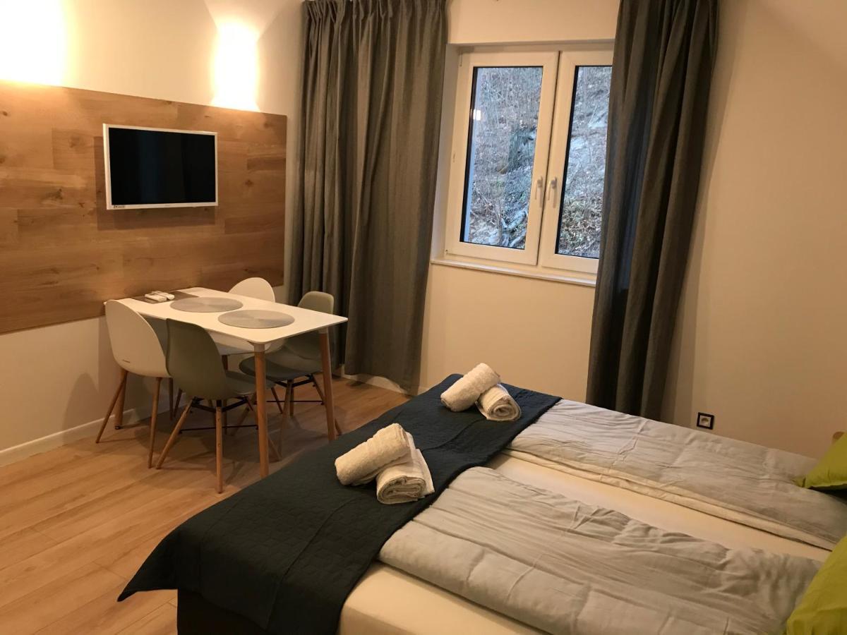 Apartamenty Pod Zamkiem W Janowcu Janowiec Exterior foto