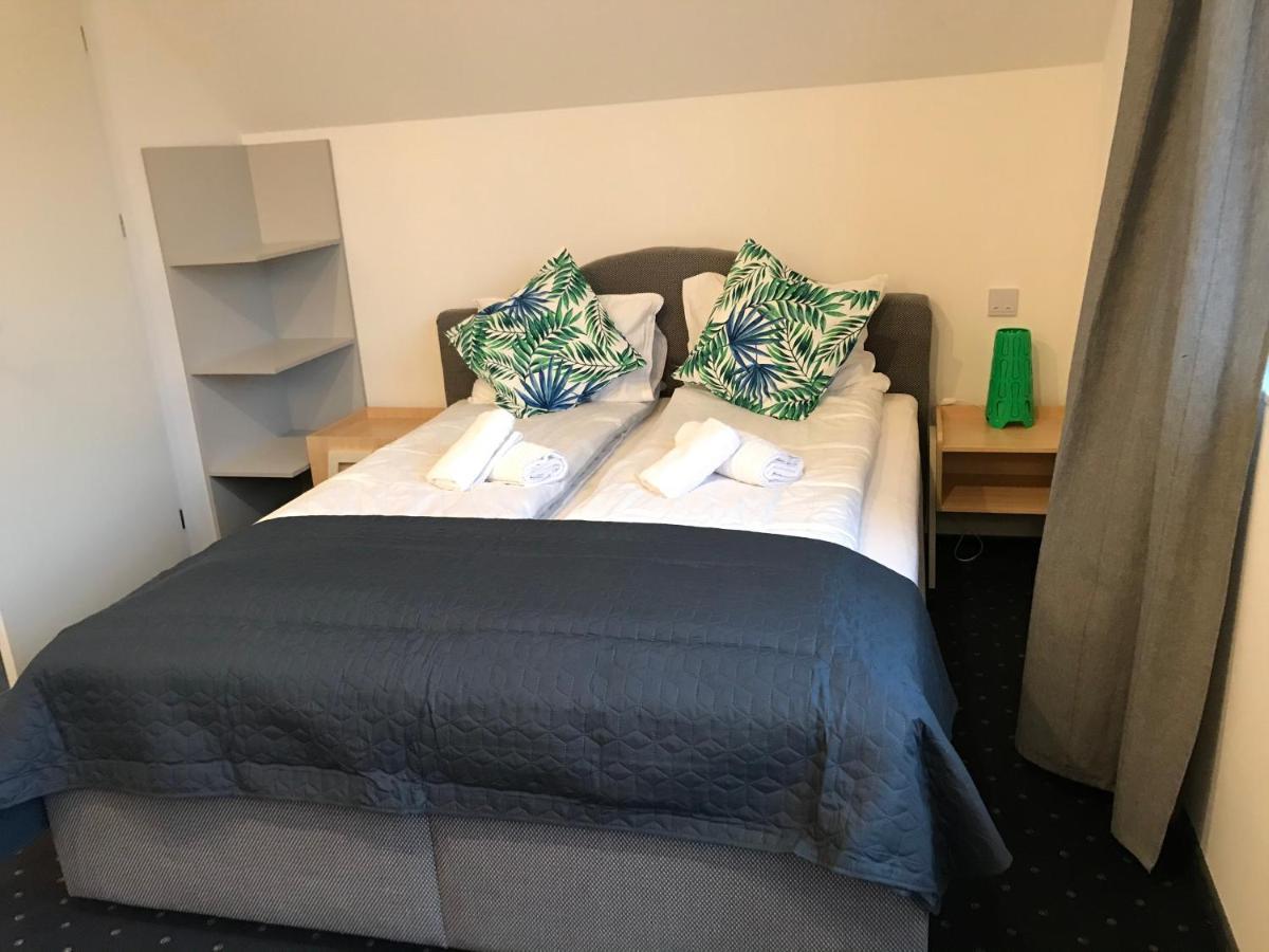 Apartamenty Pod Zamkiem W Janowcu Janowiec Exterior foto